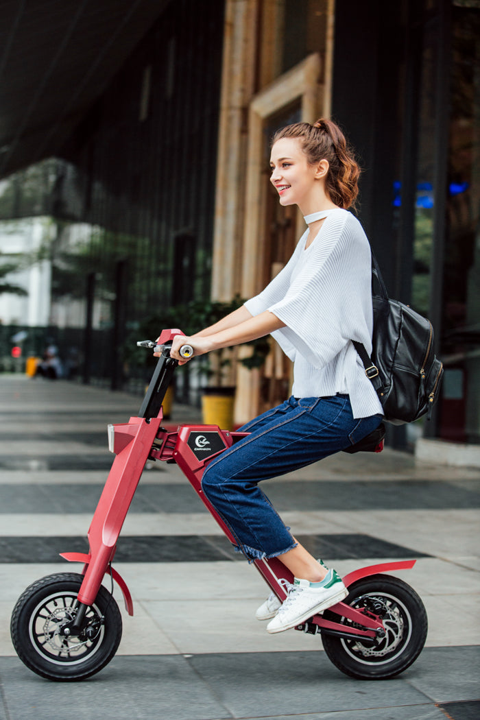 The world's first remote control automatic folding scooter AK1